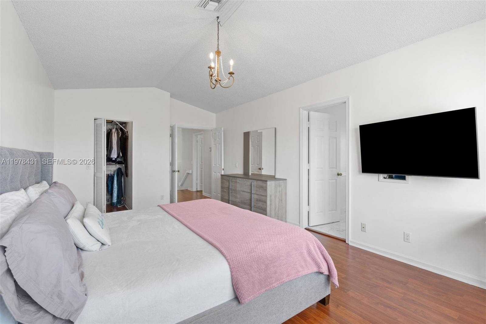 OAKWOOD - Residential