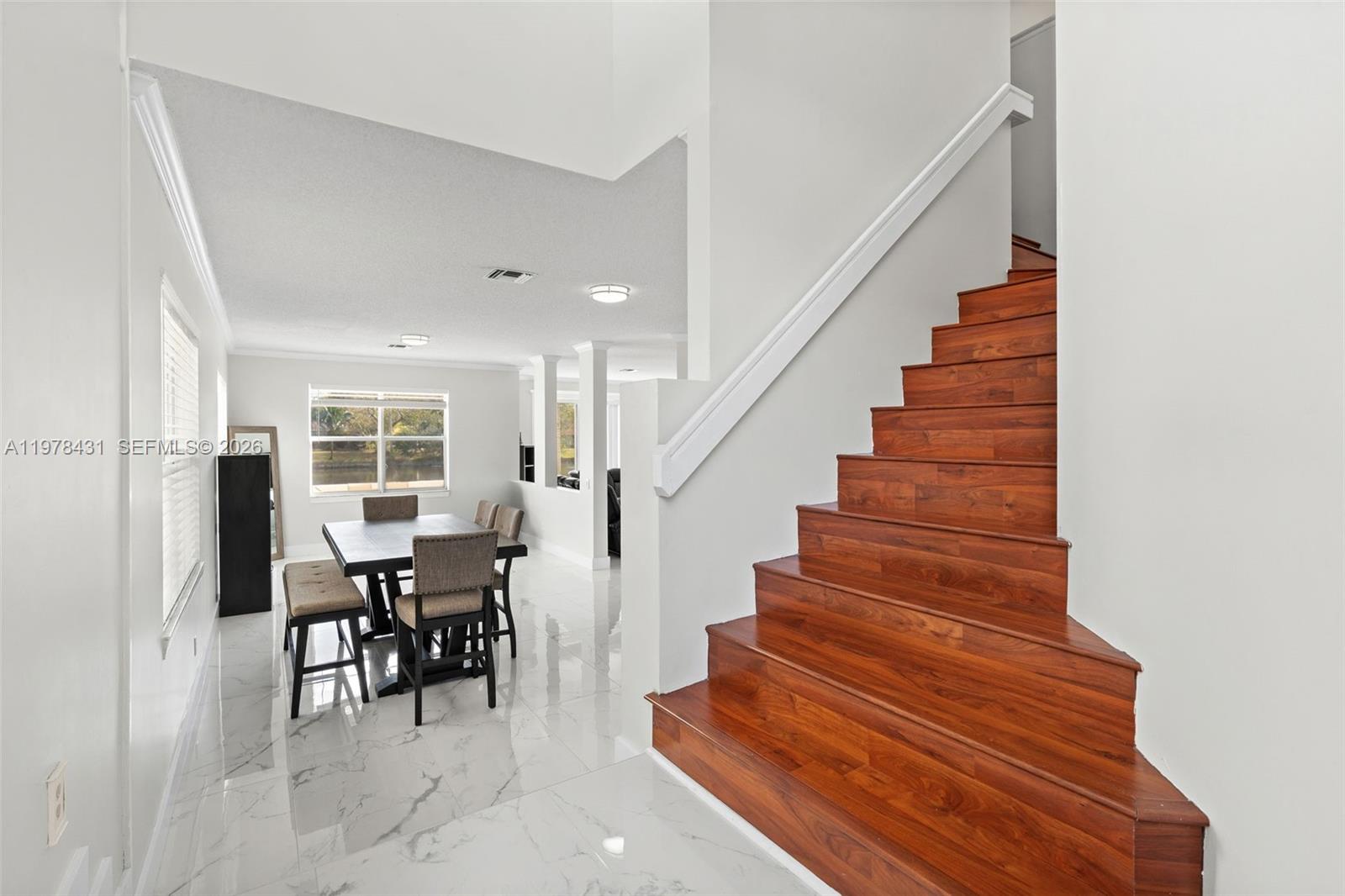 OAKWOOD - Residential