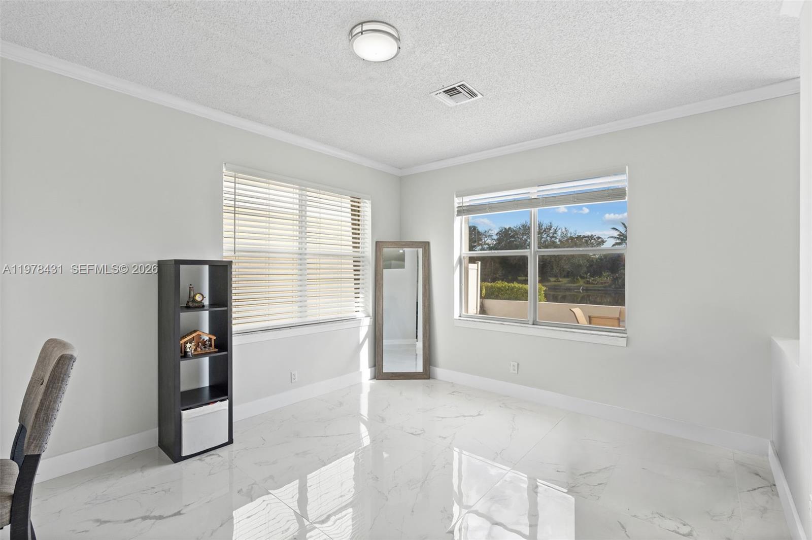 OAKWOOD - Residential