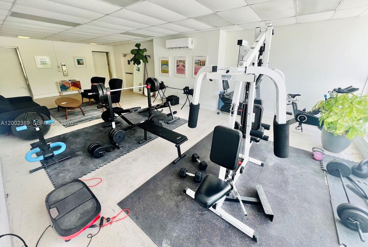 1750 JAMES APARTMENTS CON - Residential Lease