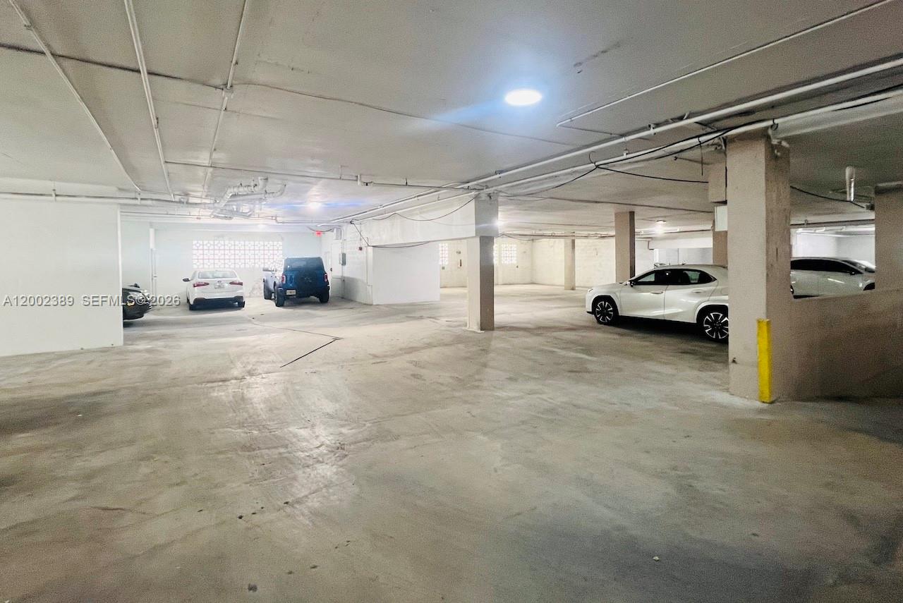 1750 JAMES APARTMENTS CON - Residential Lease