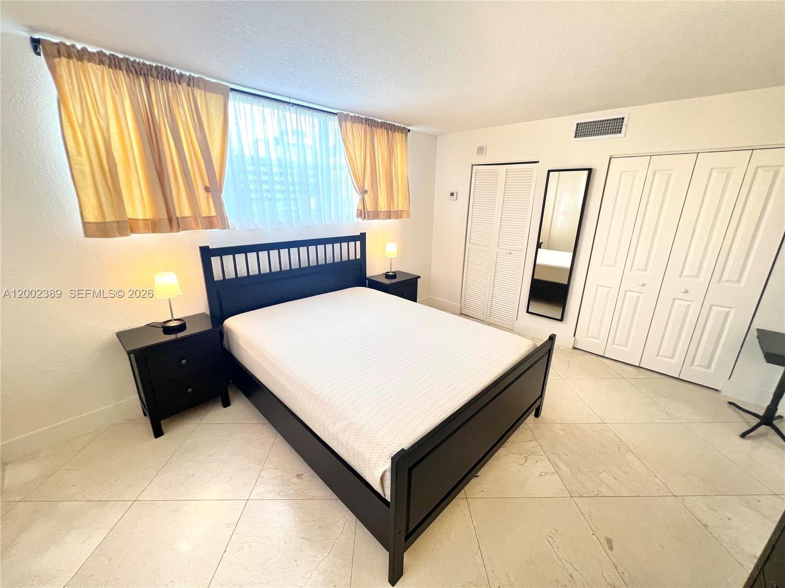 1750 JAMES APARTMENTS CON - Residential Lease