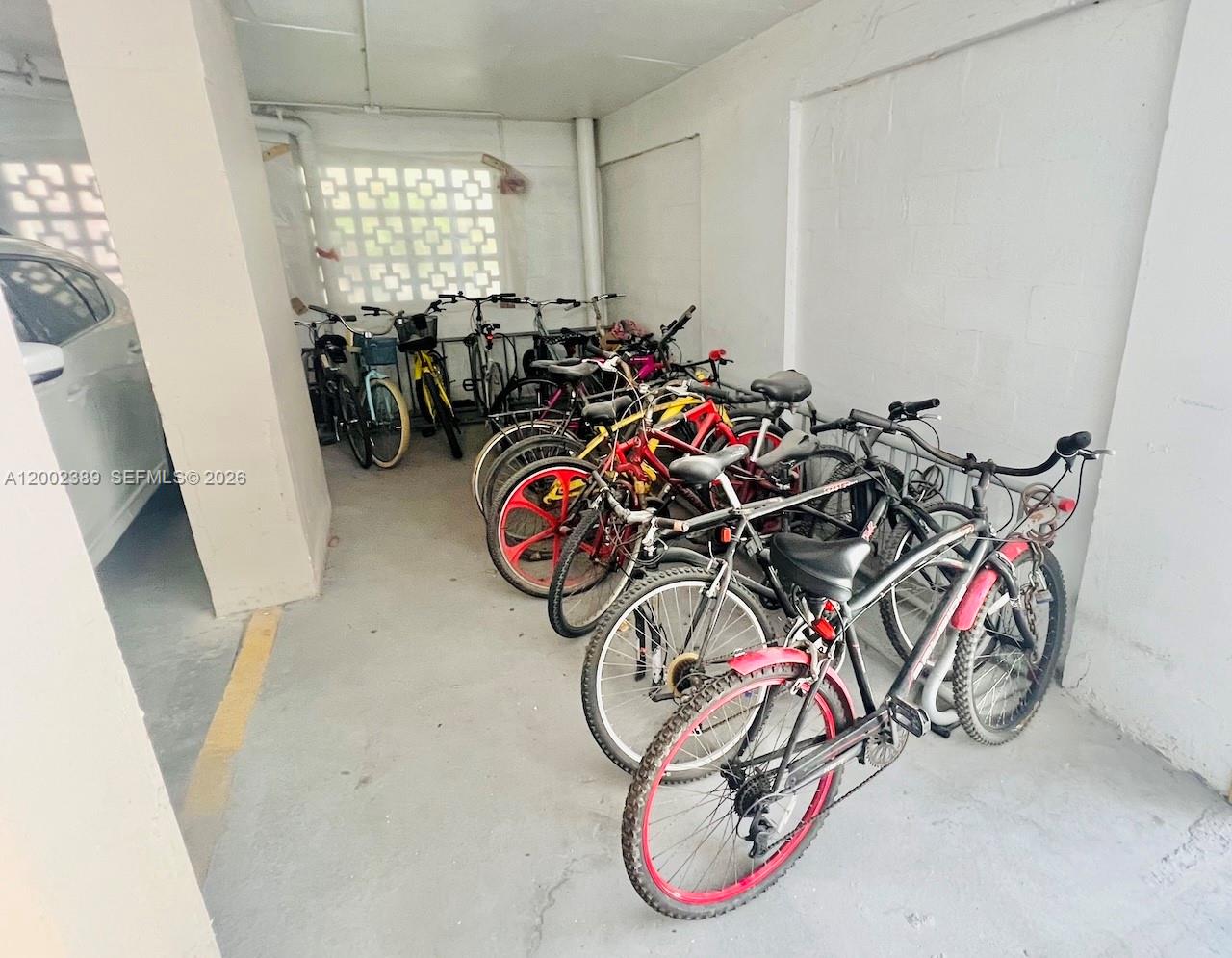 1750 JAMES APARTMENTS CON - Residential Lease