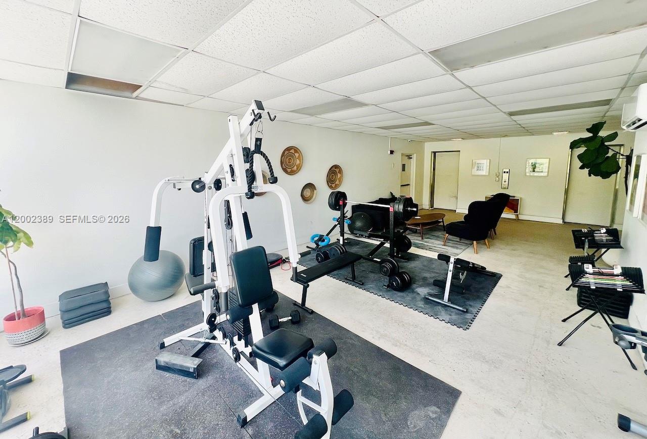 1750 JAMES APARTMENTS CON - Residential Lease