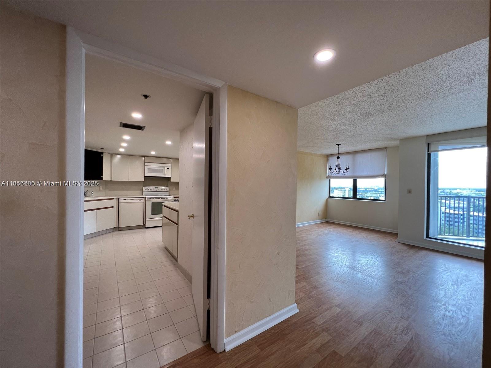 ANCHOR BAY CLUB CONDO - Residential Lease