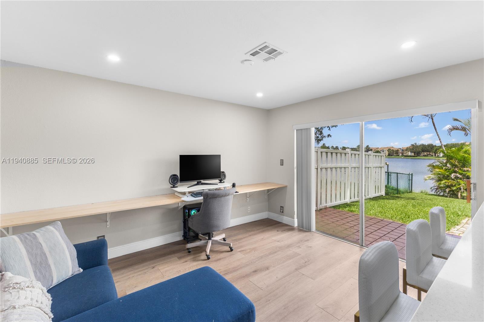 SCARBOROUGH II - Residential