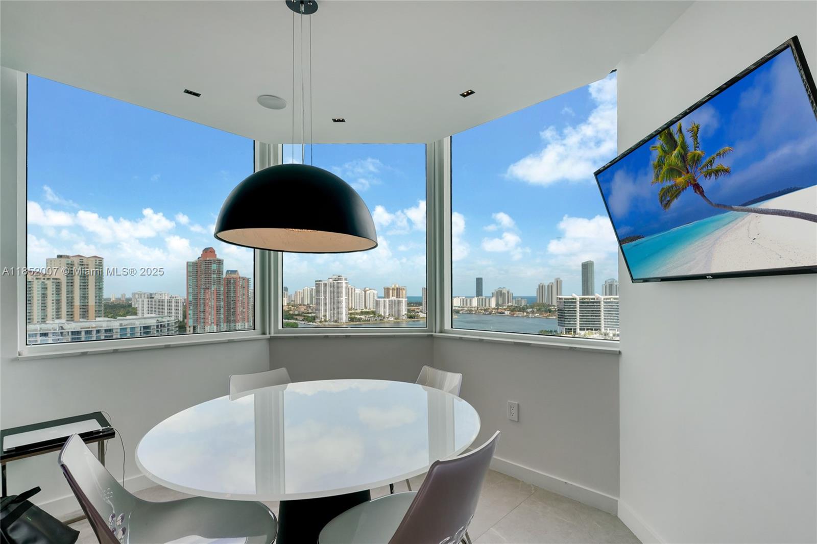 THE PENINSULA CONDO - Residential