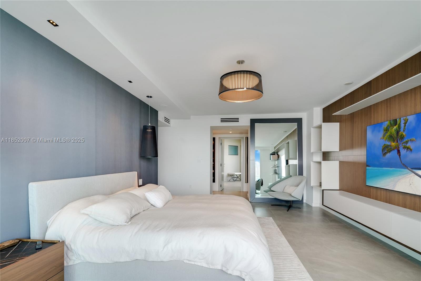 THE PENINSULA CONDO - Residential