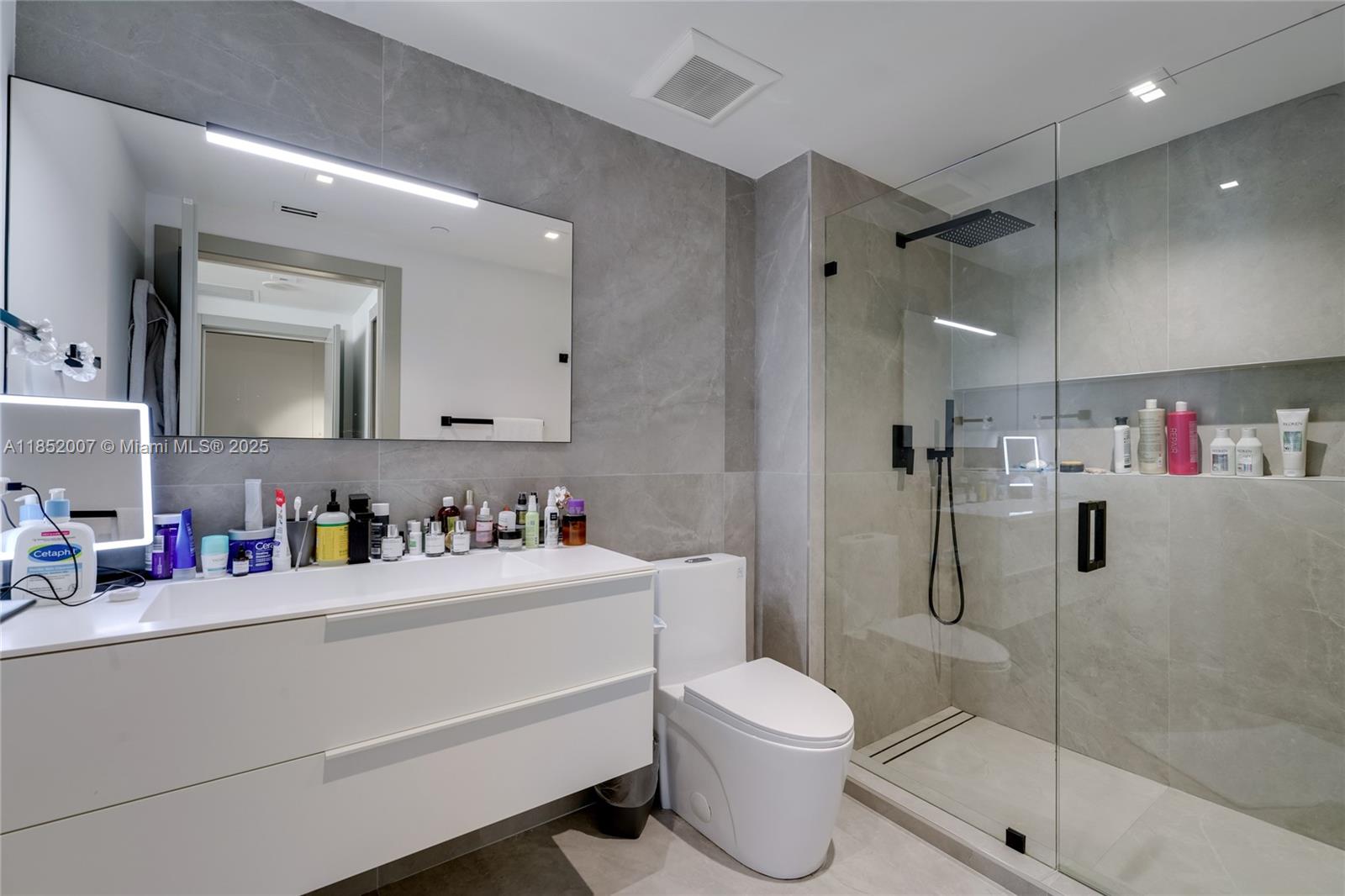 THE PENINSULA CONDO - Residential