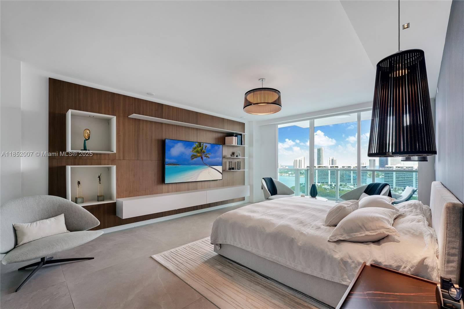 THE PENINSULA CONDO - Residential