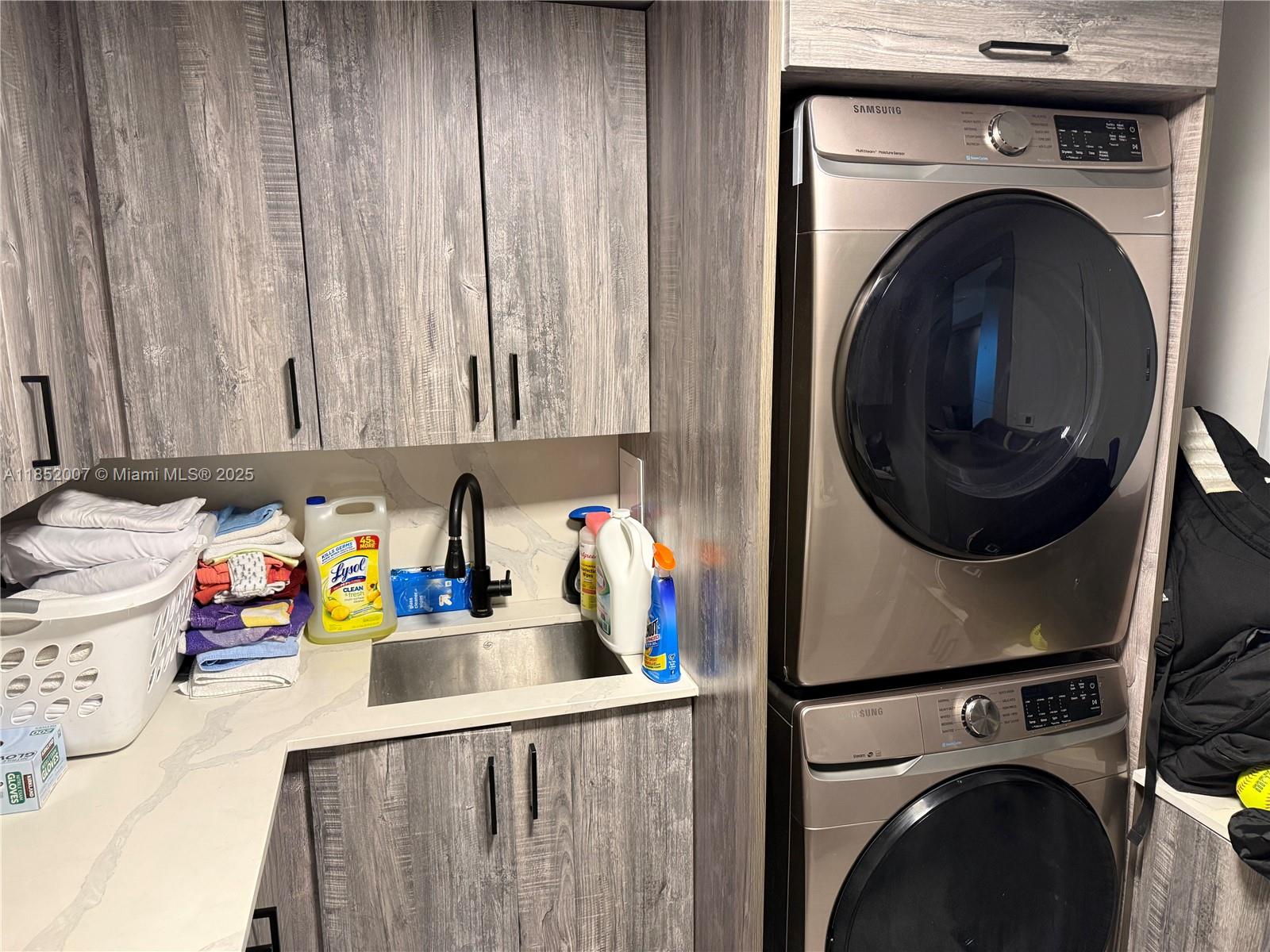 THE PENINSULA CONDO - Residential