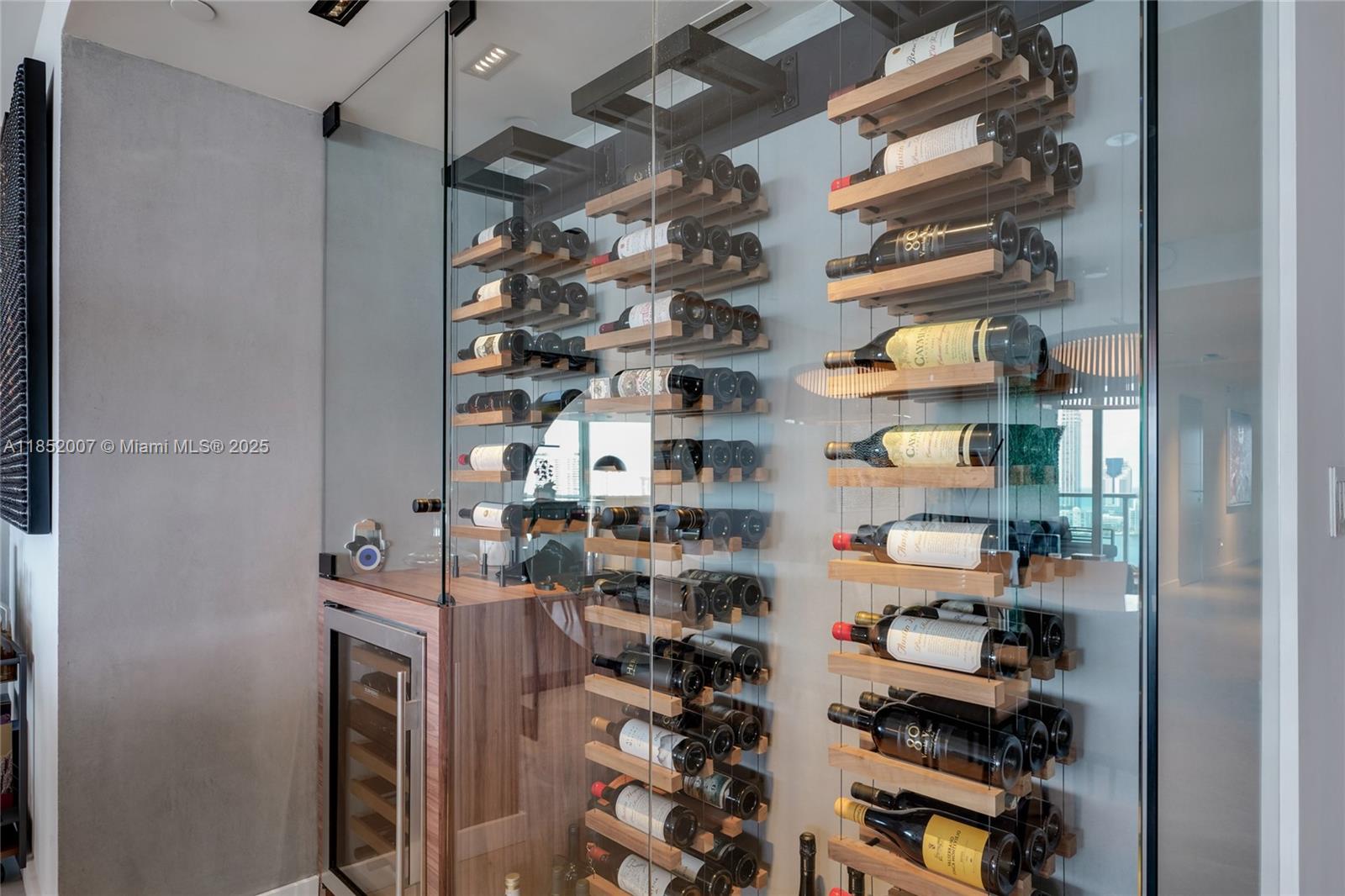 THE PENINSULA CONDO - Residential