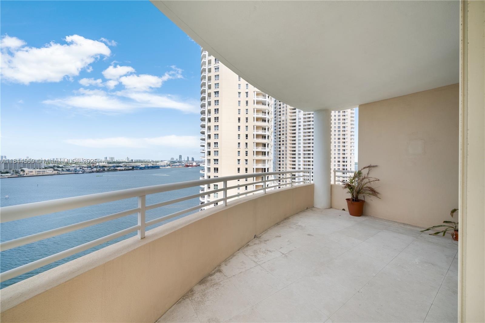 888 Brickell Key Dr 1912