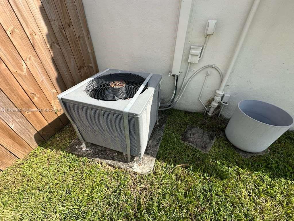 MIAMI SHORES SEC 1 AMD - Residential