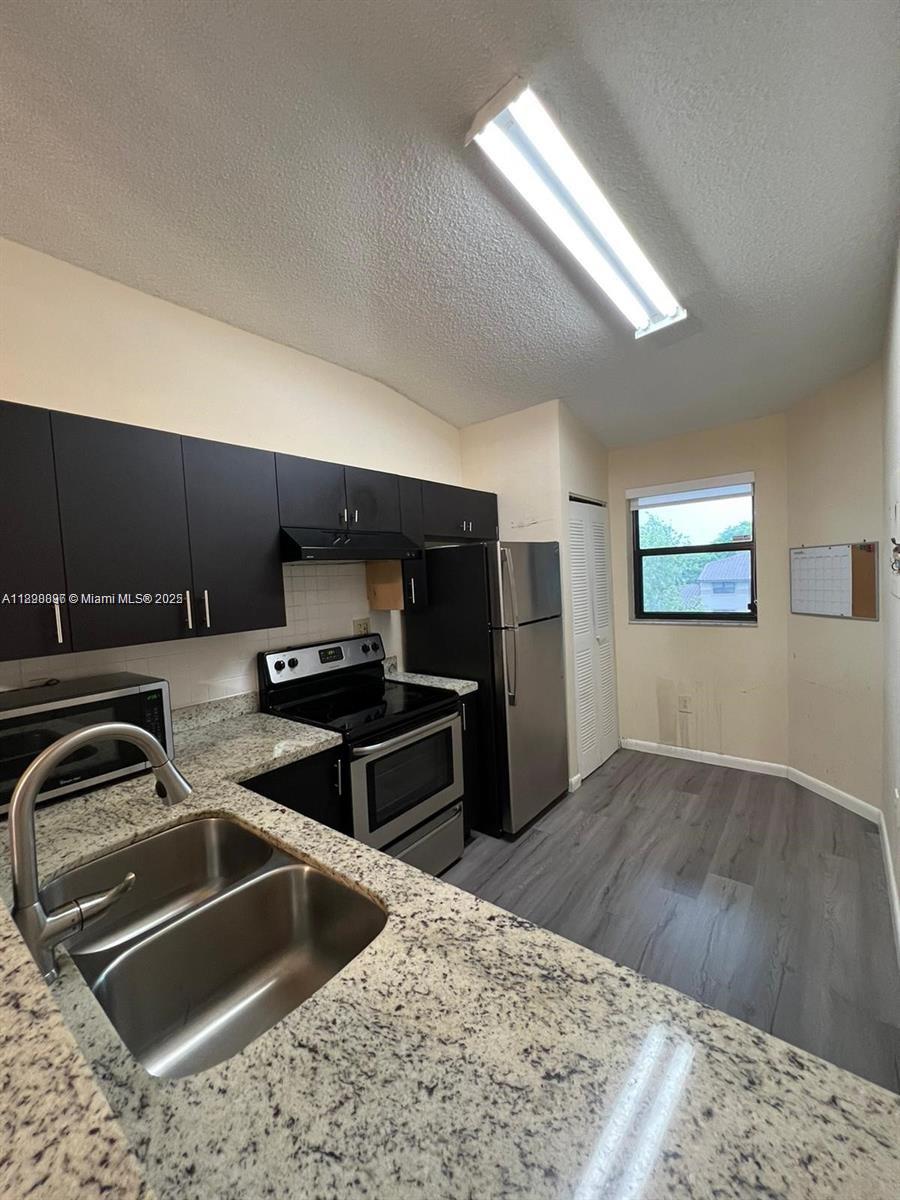 VILLAS DE VENEZIA CONDO - Residential