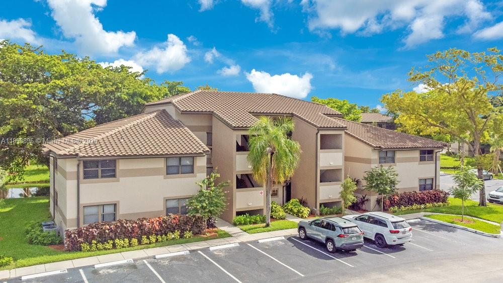 VILLAS DE VENEZIA CONDO - Residential