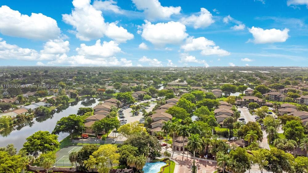 VILLAS DE VENEZIA CONDO - Residential
