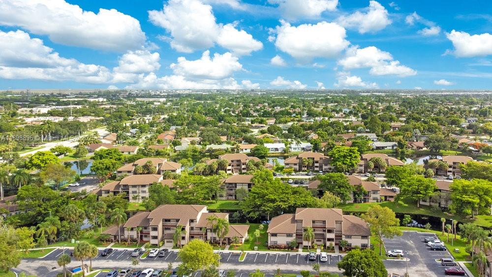 VILLAS DE VENEZIA CONDO - Residential