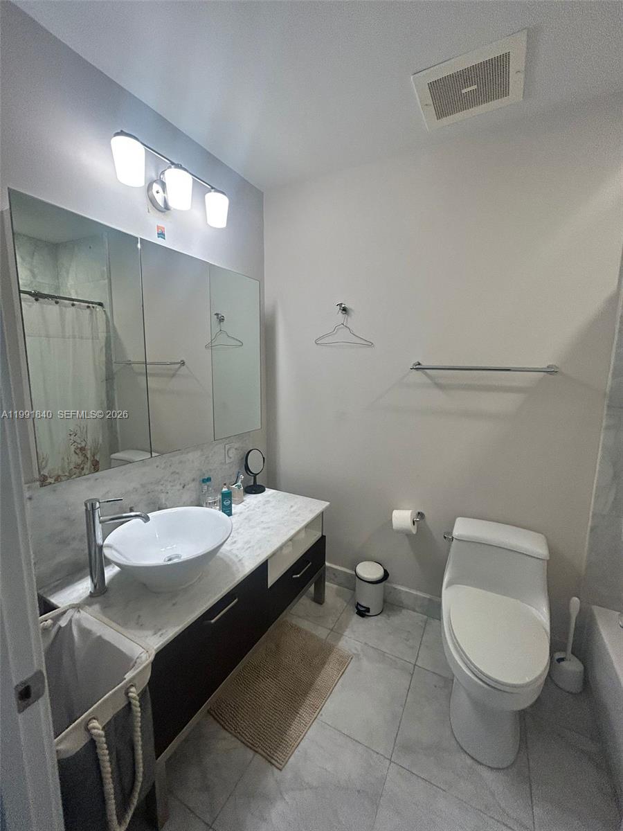 THE EMERALD AT BRICKELL C - Residential Lease