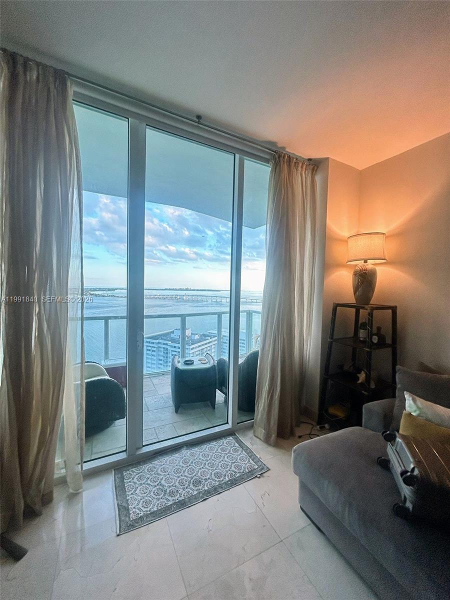 218 SE 14th St TS303