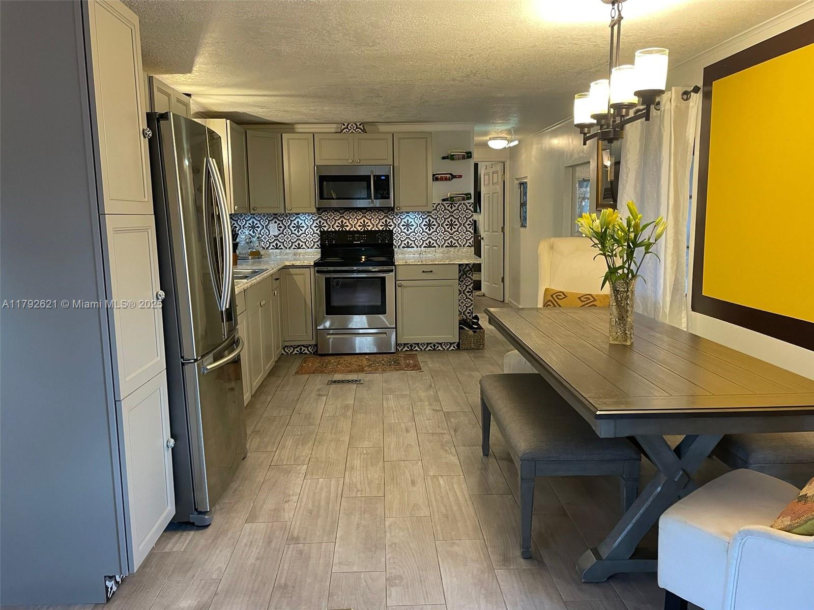 JAMAICA BAY MOBILE HOME C - Residential