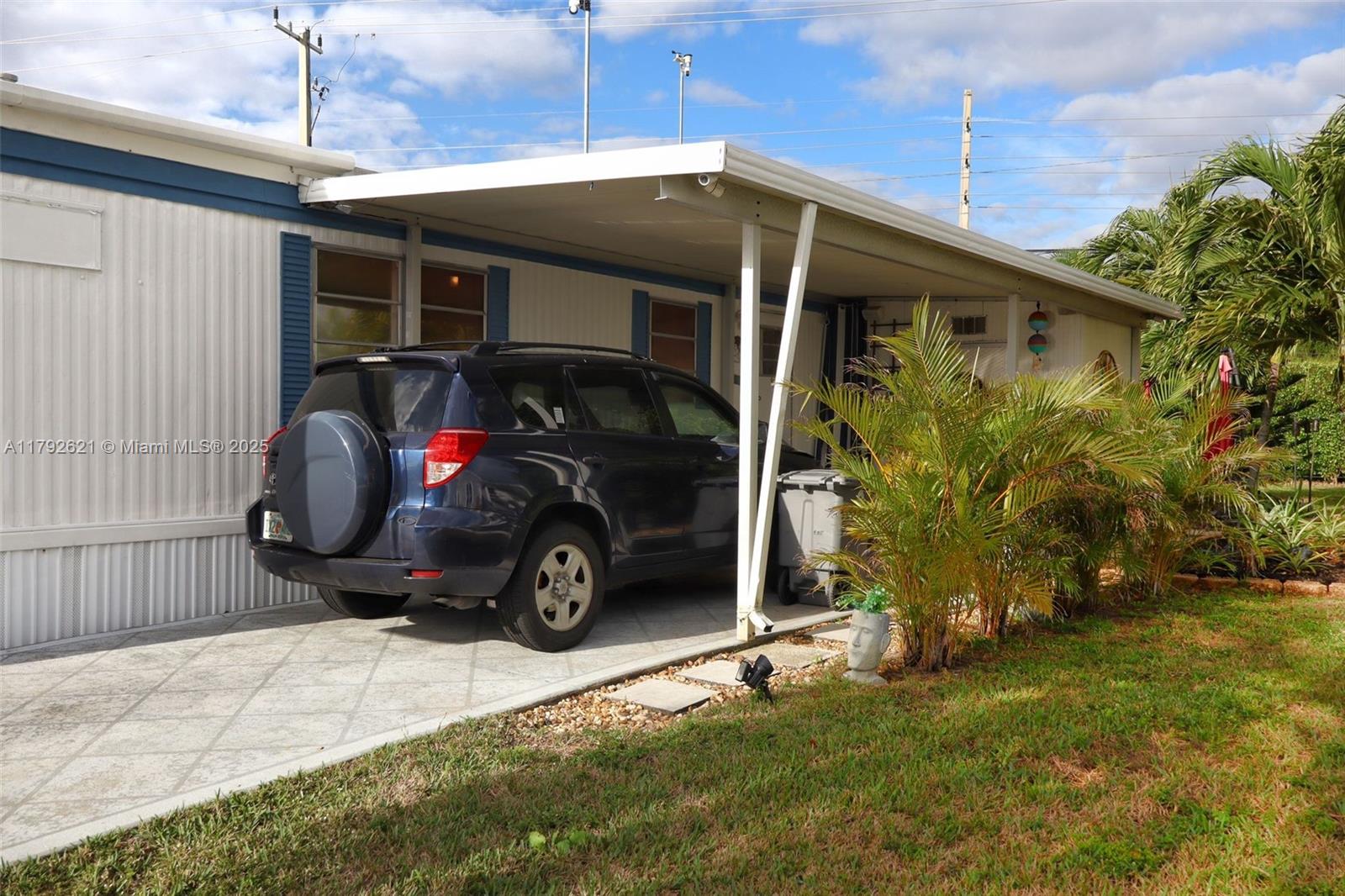 JAMAICA BAY MOBILE HOME C - Residential