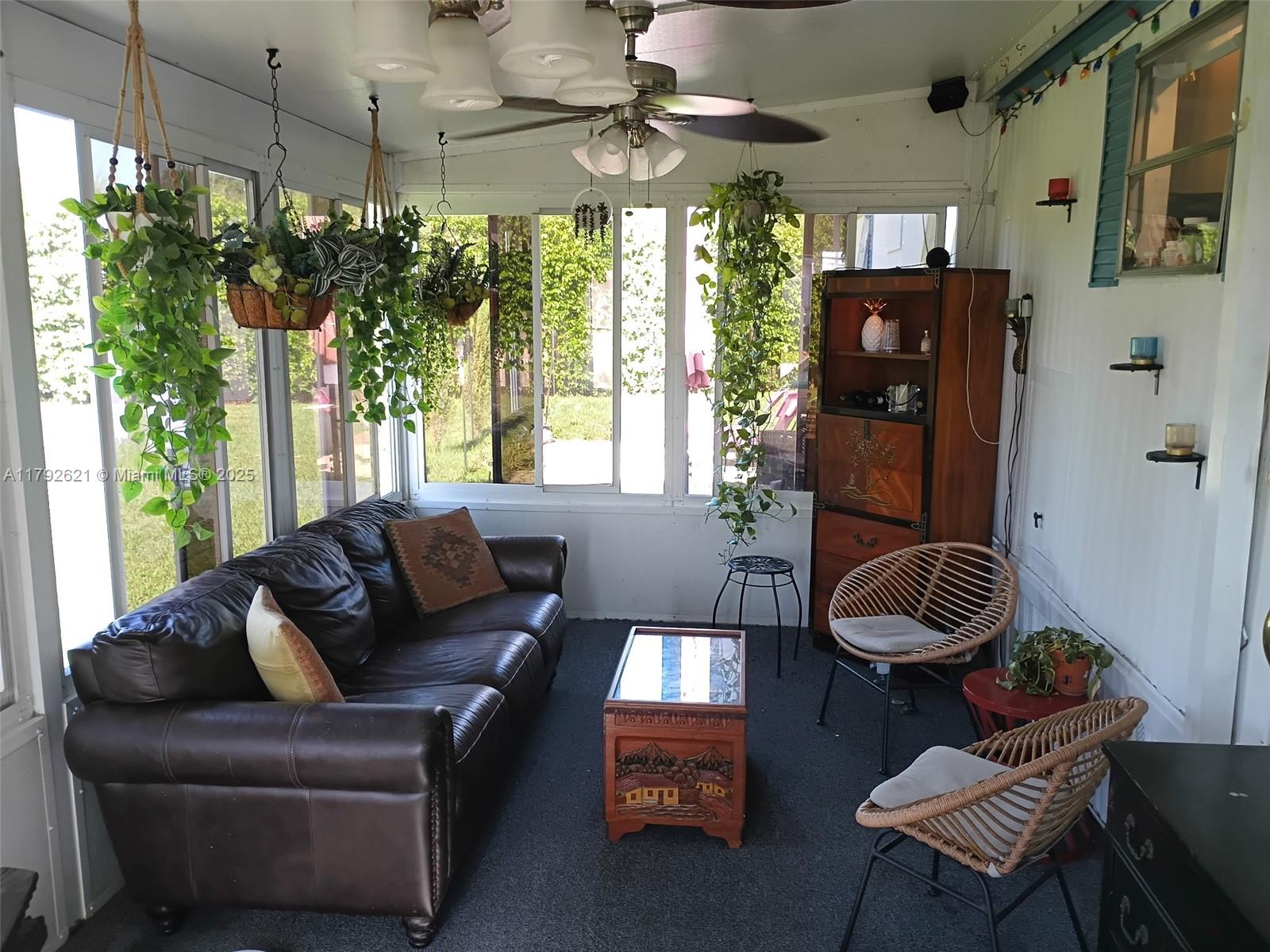 JAMAICA BAY MOBILE HOME C - Residential