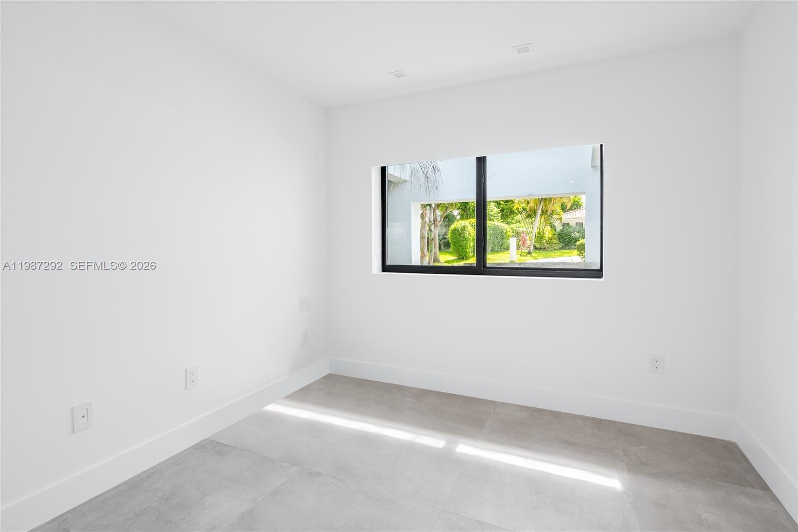 CUTLER BAY ESTATES - Residential