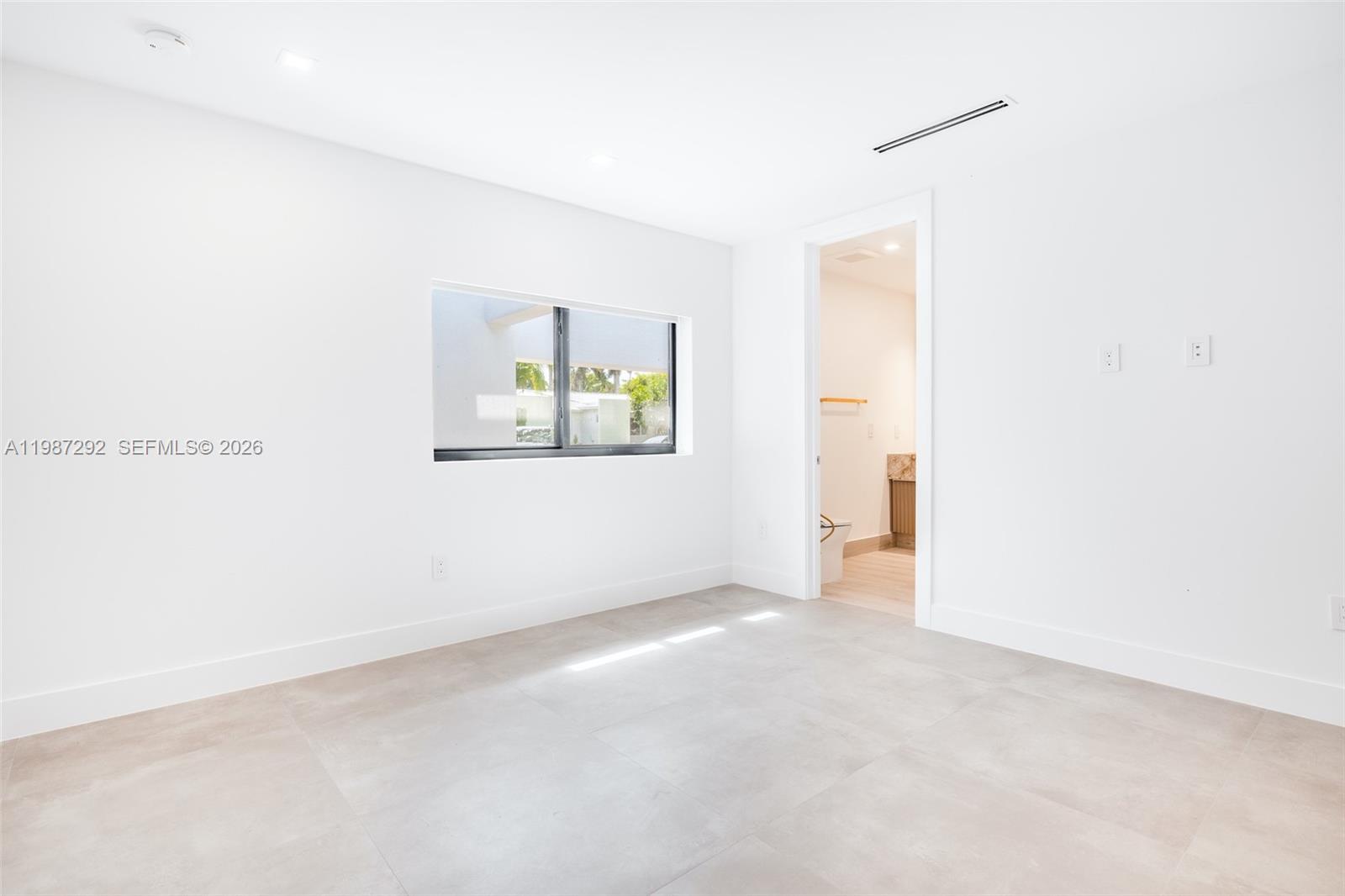 CUTLER BAY ESTATES - Residential