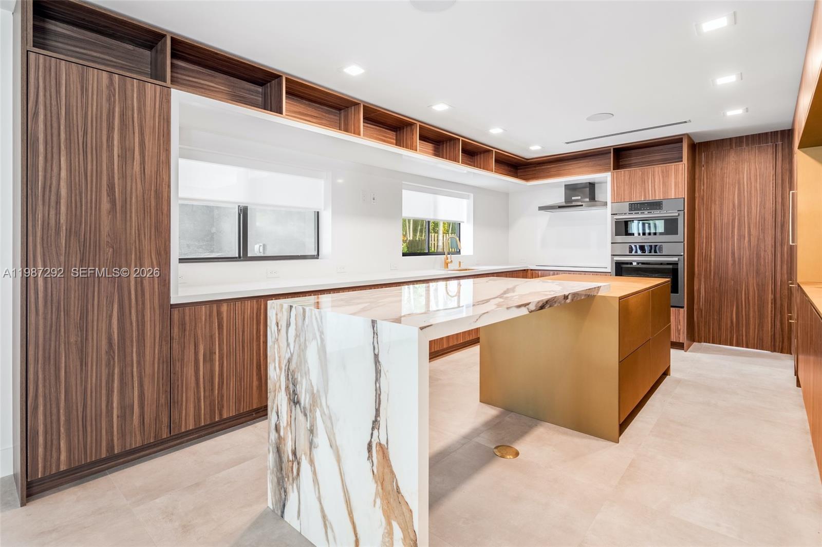 CUTLER BAY ESTATES - Residential