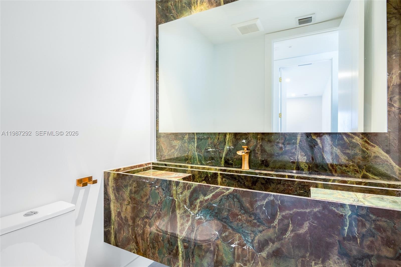 CUTLER BAY ESTATES - Residential