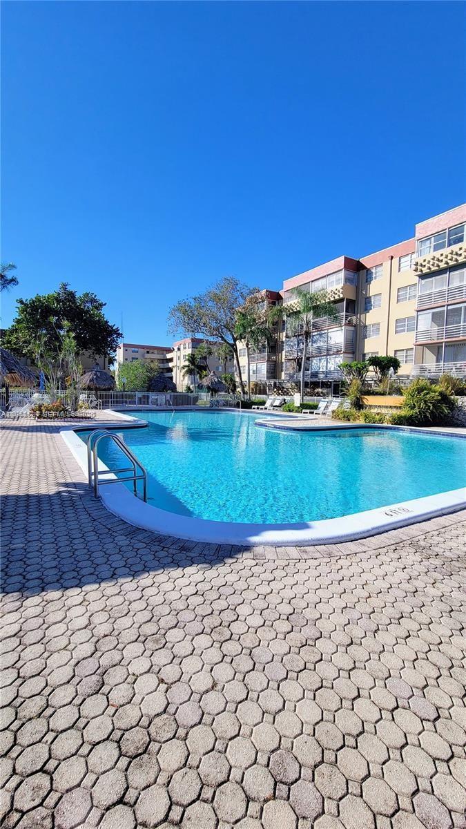 POLYNESIAN GARDENS CONDOM - Residential