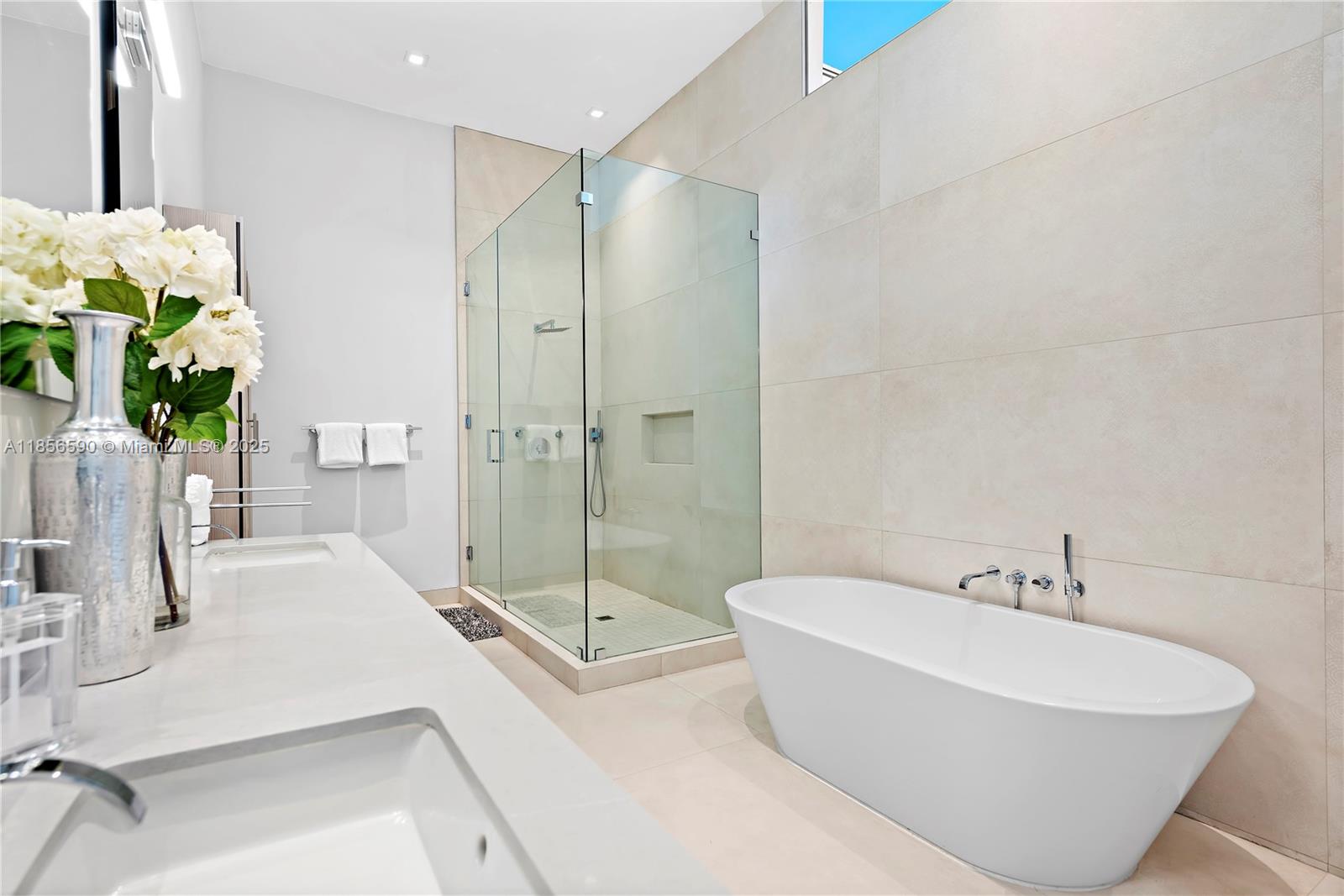 CORAL RIDGE - Residential Lease