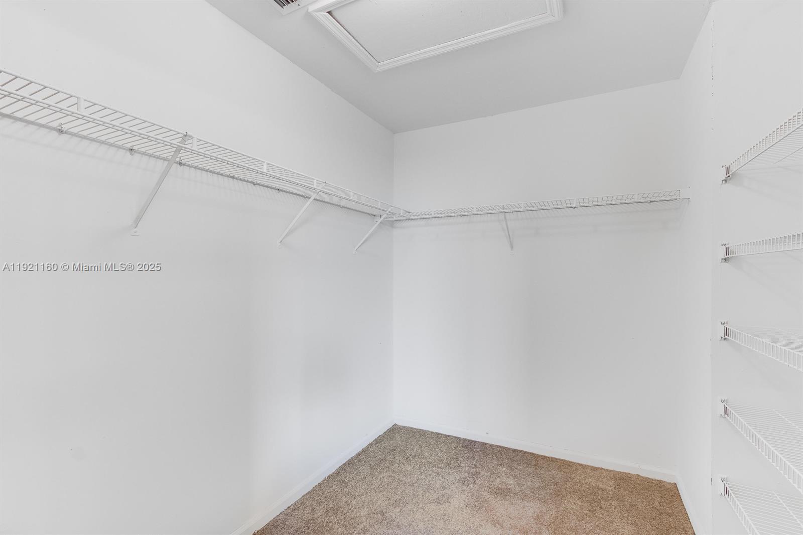 CENTRAL PARK LAKE - Residential