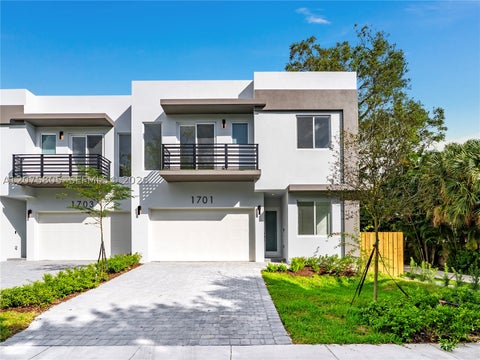 Tiny photo for 1701 SW 23rd St, Fort Lauderdale, FL 33315 (MLS # A12075805)