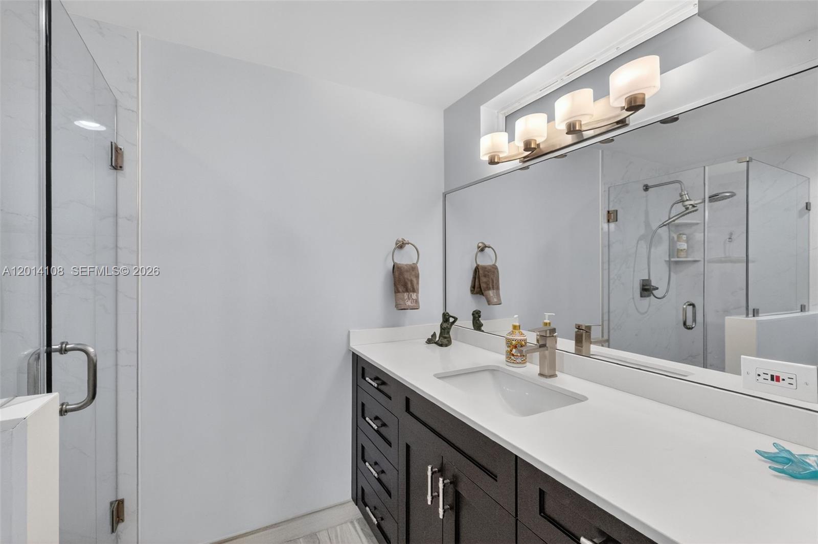 SHORELAND CO-OP - Residential