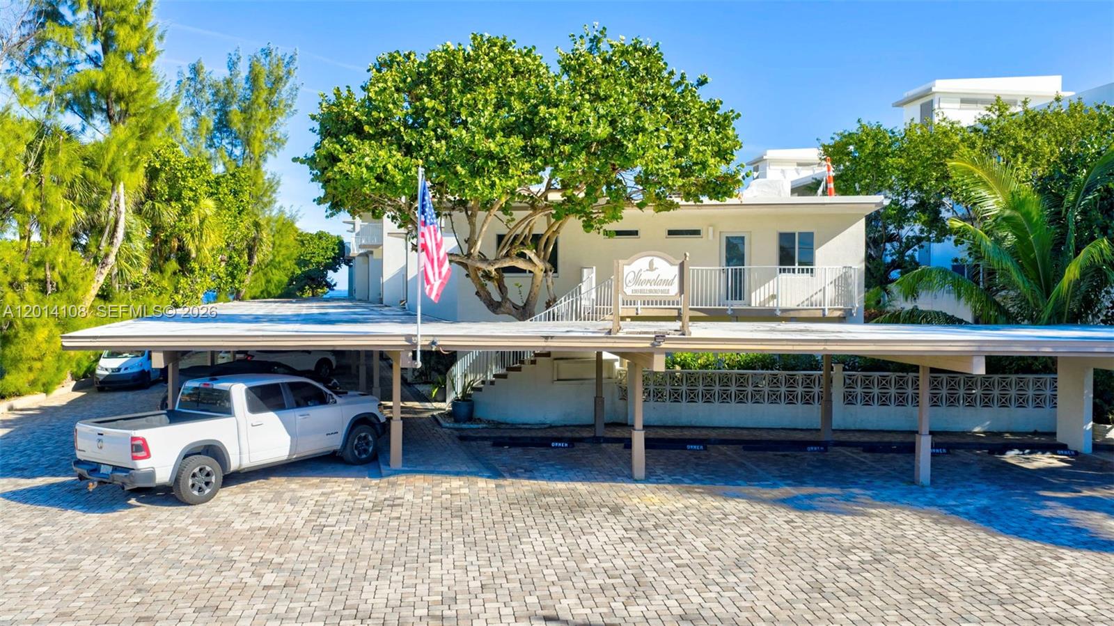 SHORELAND CO-OP - Residential