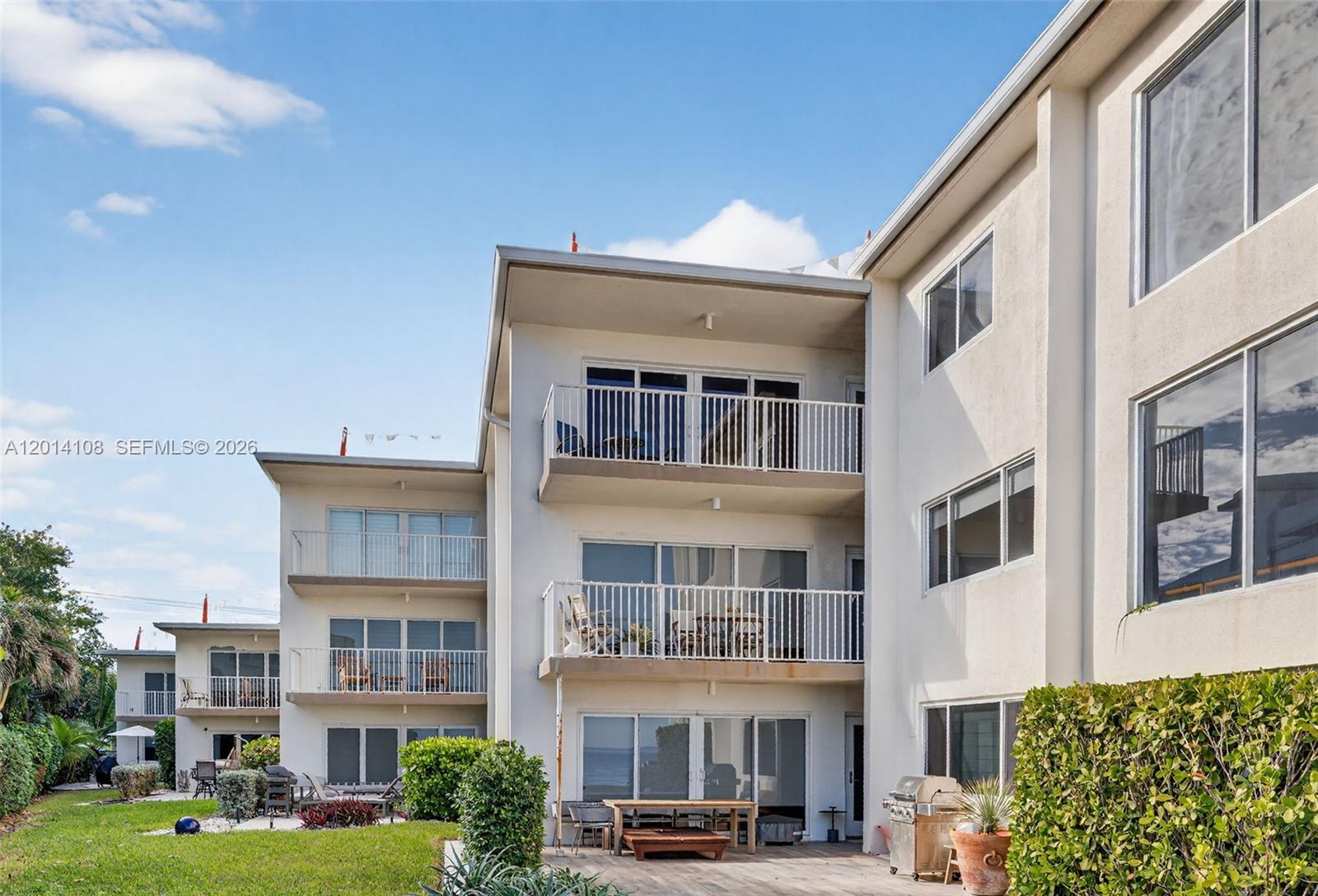 SHORELAND CO-OP - Residential