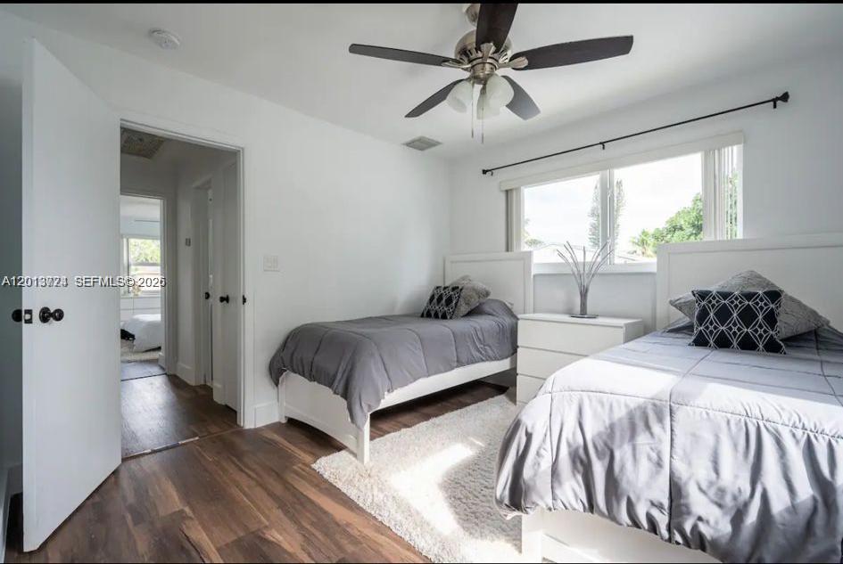 HOLLYWOOD PARK - Residential Lease