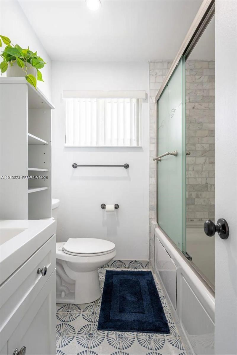 HOLLYWOOD PARK - Residential Lease