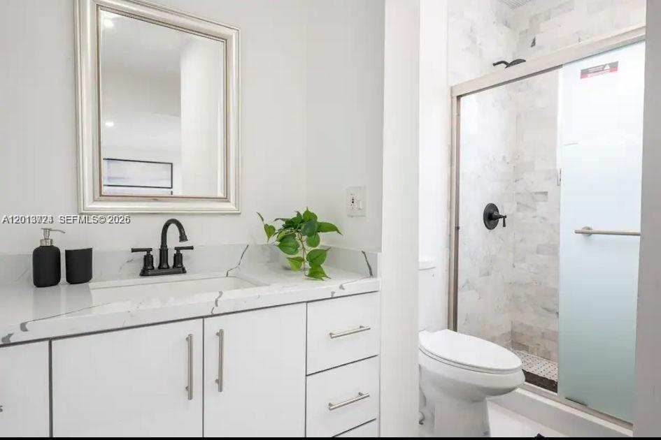 HOLLYWOOD PARK - Residential Lease