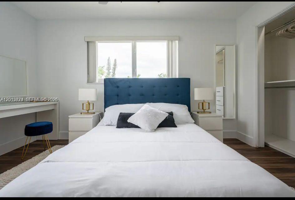 HOLLYWOOD PARK - Residential Lease