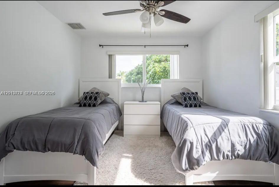 HOLLYWOOD PARK - Residential Lease