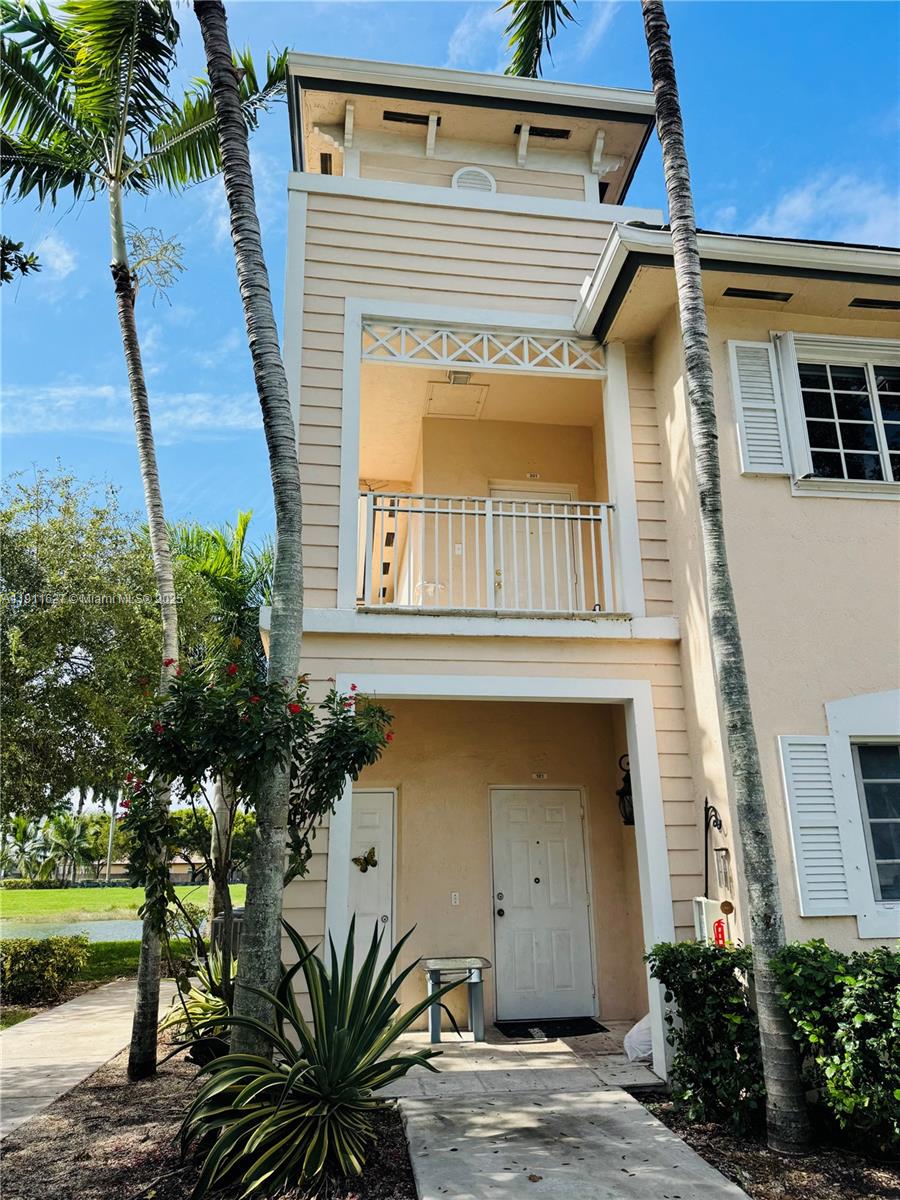 CARIBBEAN ISLES VILLAS CO - Residential Lease