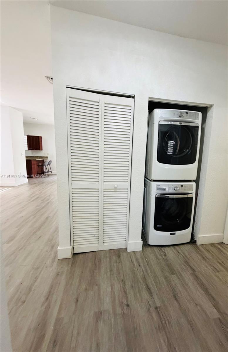 CARIBBEAN ISLES VILLAS CO - Residential Lease