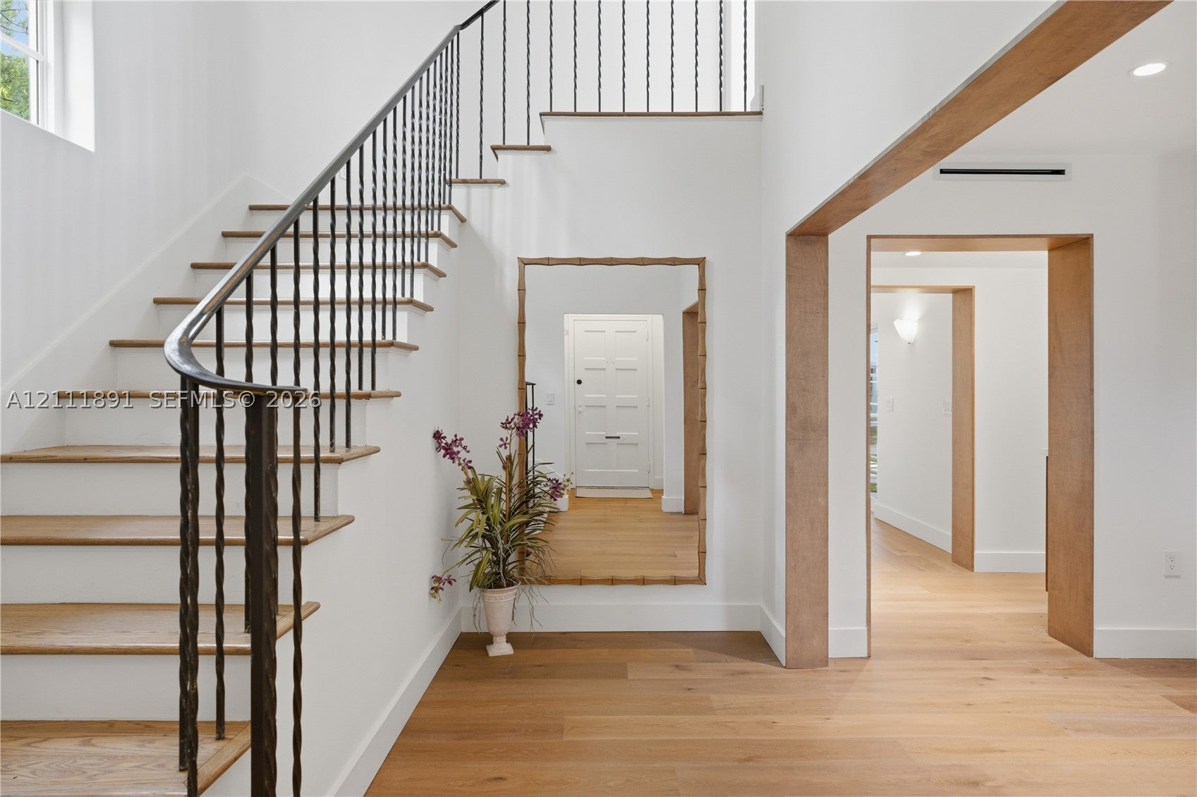 1259 Alhambra Cir