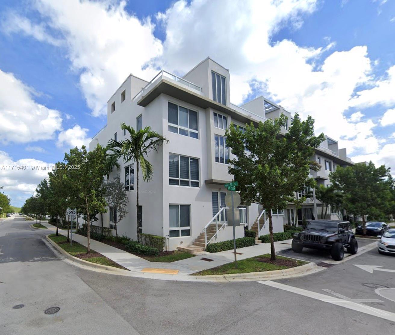 Property for Sale at 6671 Nw 105th Pl 6671, Doral, Miami-Dade County, Florida - Bedrooms: 4 
Bathrooms: 4.5  - $995,000