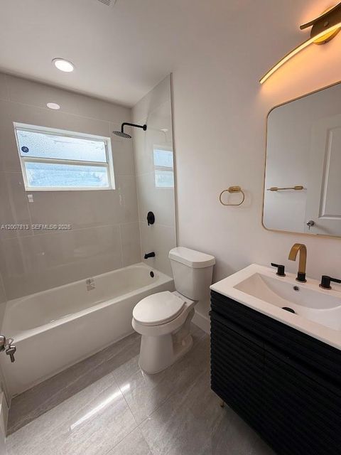 Tiny photo for 809 NW 12th Ave, Fort Lauderdale, FL 33311 (MLS # A12007813)