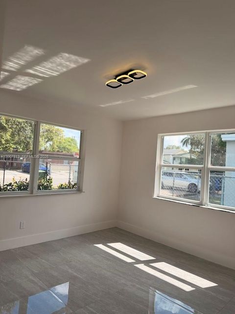 Tiny photo for 809 NW 12th Ave, Fort Lauderdale, FL 33311 (MLS # A12007813)