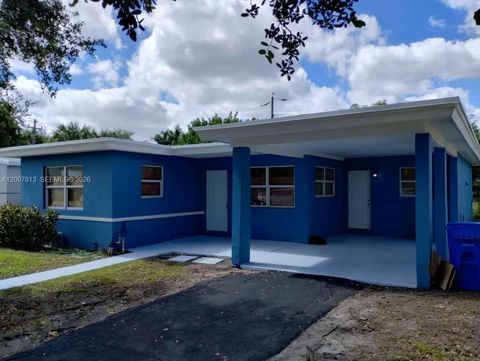 Tiny photo for 809 NW 12th Ave, Fort Lauderdale, FL 33311 (MLS # A12007813)